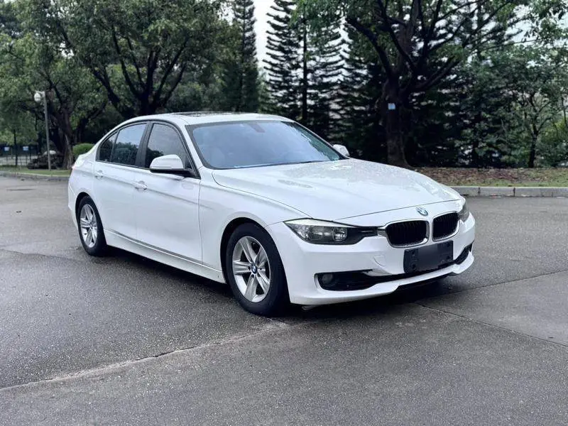 BMW 3 Series 2013 320i Progressive — 3
