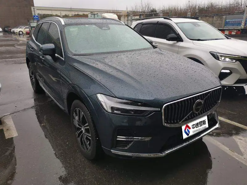 Volvo XC60 2022 B5 4WD Smart Luxury Edition — 3