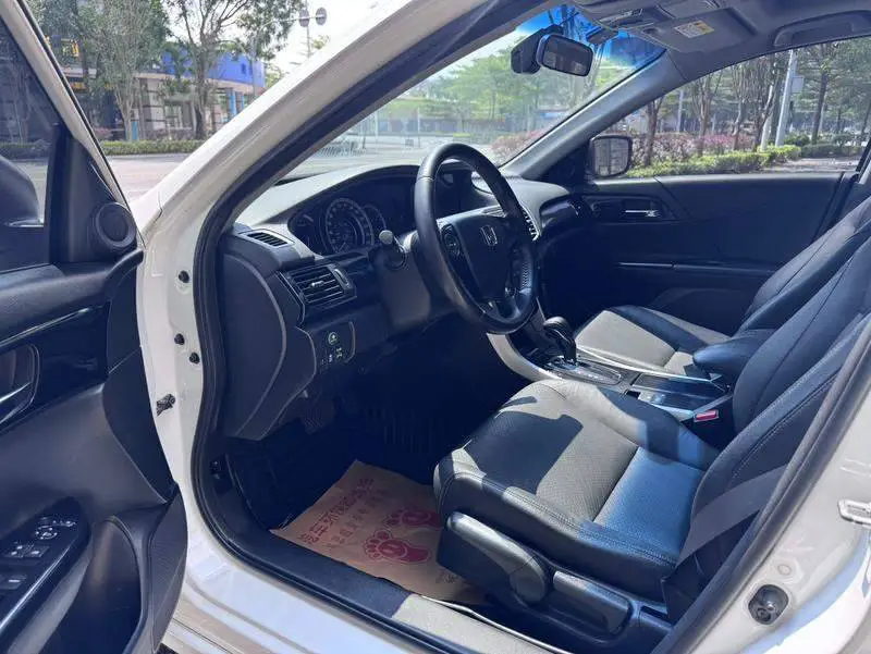 Accord 2016 2.0L Elite Edition — 15