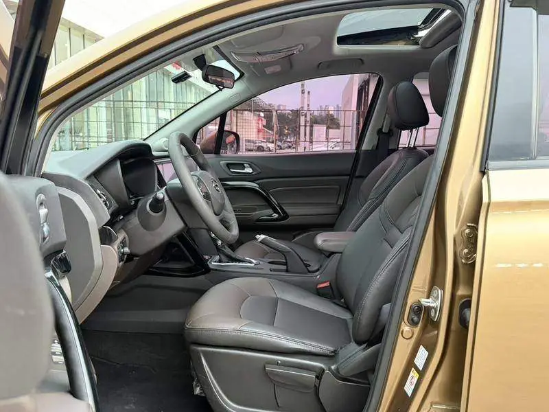 Trumpchi GS4 2017 200T G-DCT 2WD Elite Edition — 13