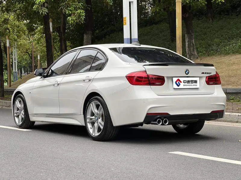 BMW 3 Series 2018 320i M Sport Package — 5
