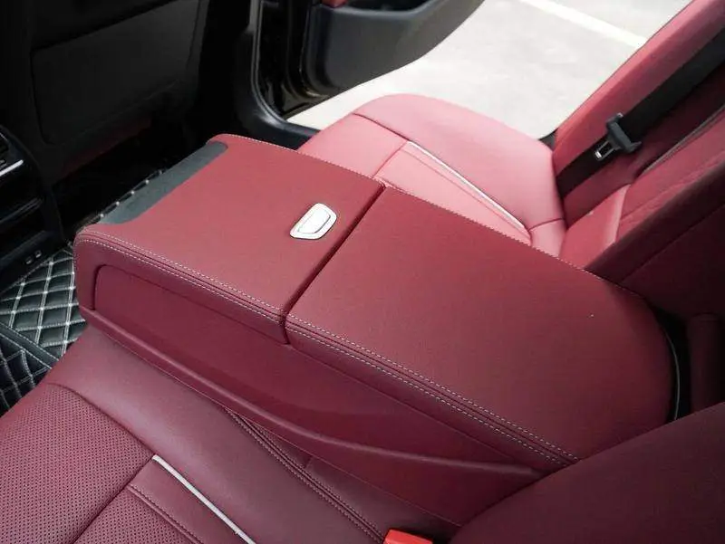 BMW 5 Series 2022 530Li xDrive M Sport Package — 13