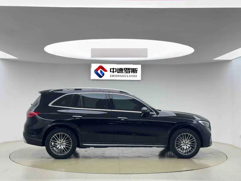 Mercedes-Benz GLC 2023 GLC 300 L 4MATIC Dynamic 5-seater — 7