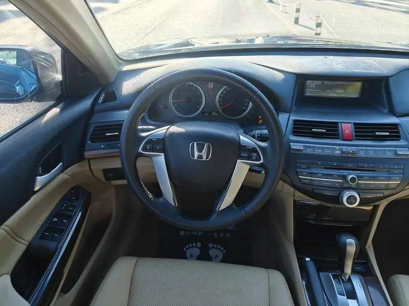 Accord 2013 2.0L SE — 10