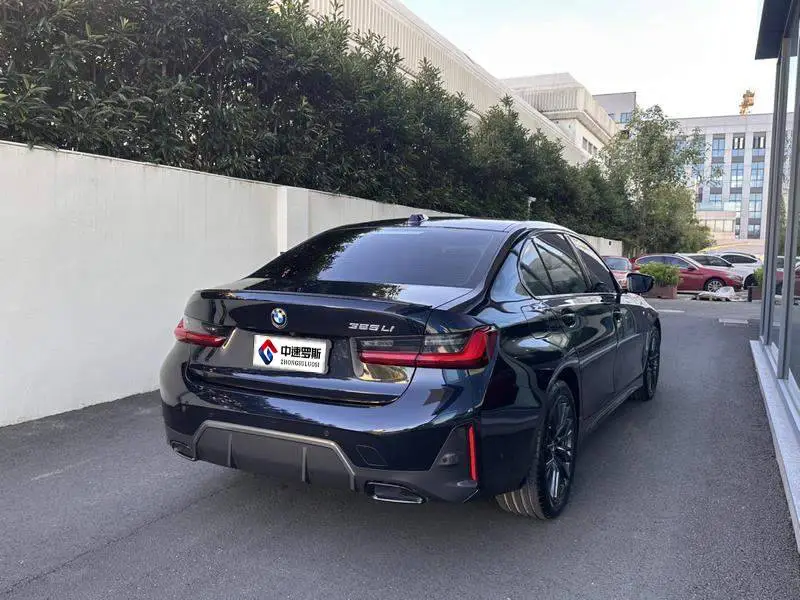 BMW 3 Series 2023 325Li M Sport Night Edition — 4