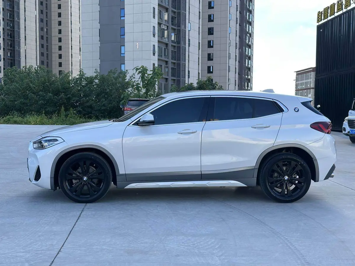 BMW X2 2021 sDrive20i M Off-Road Package — 4