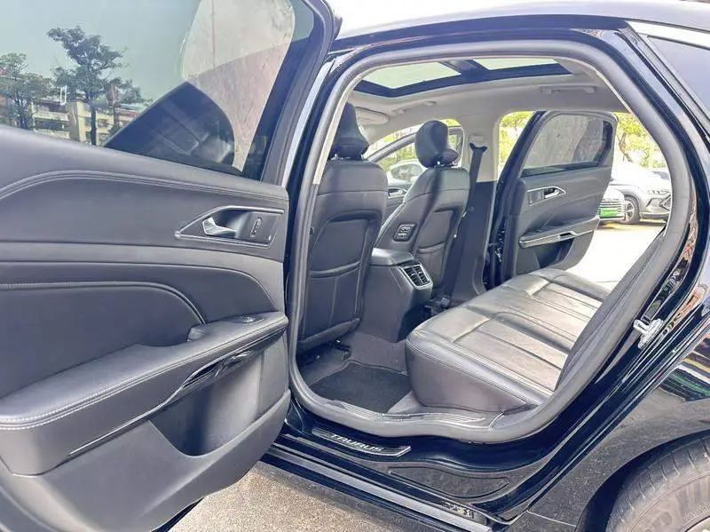 Taurus 2019 EcoBoost 245 Premium Edition — 19