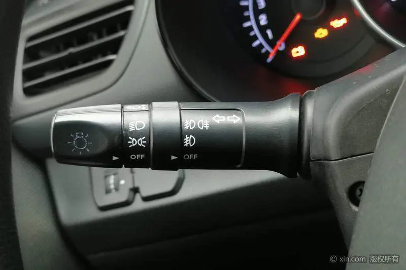 Kia K2 2015 Sedan 1.4L MT GLS — 17