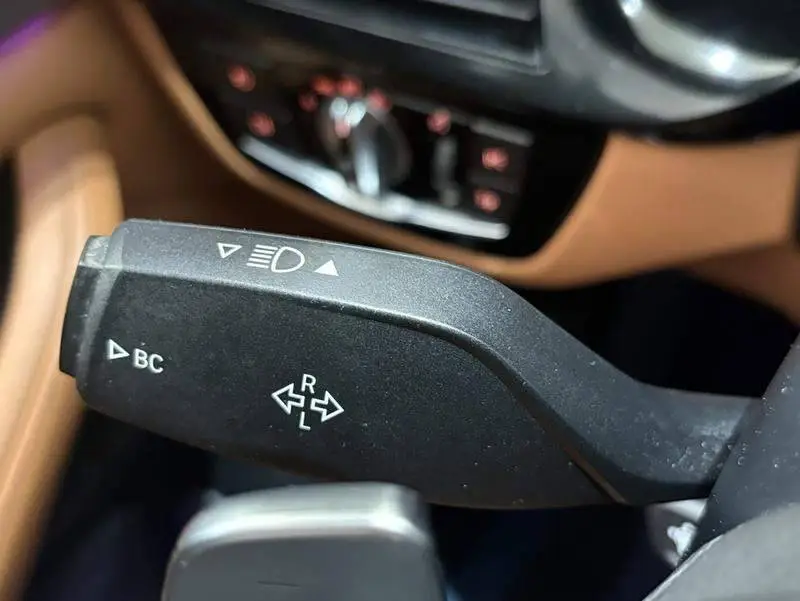 BMW 5 Series 2018 530Li Leading M Sport Package — 18