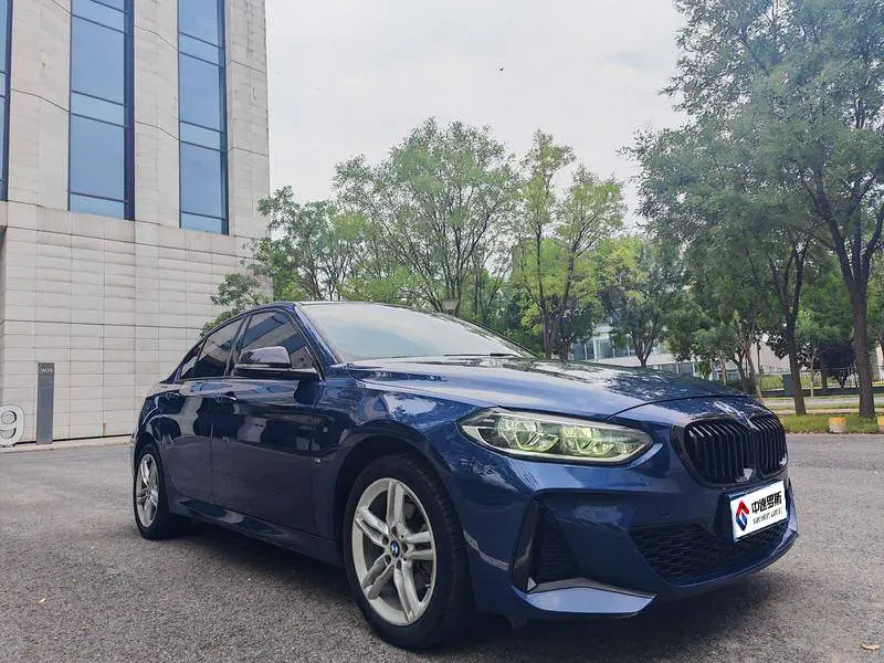 BMW 1 Series 2021 120i M Sport Night Edition — 3