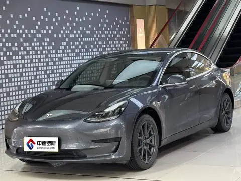 Model 3 2019 Standard Range RWD Upgraded Edition