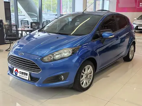 Carnival 2013 Hatchback 1.5L Automatic Fashion Model