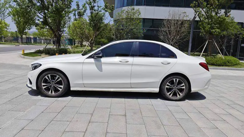 Mercedes-Benz C-Class 2017 C 200 Sport — 4