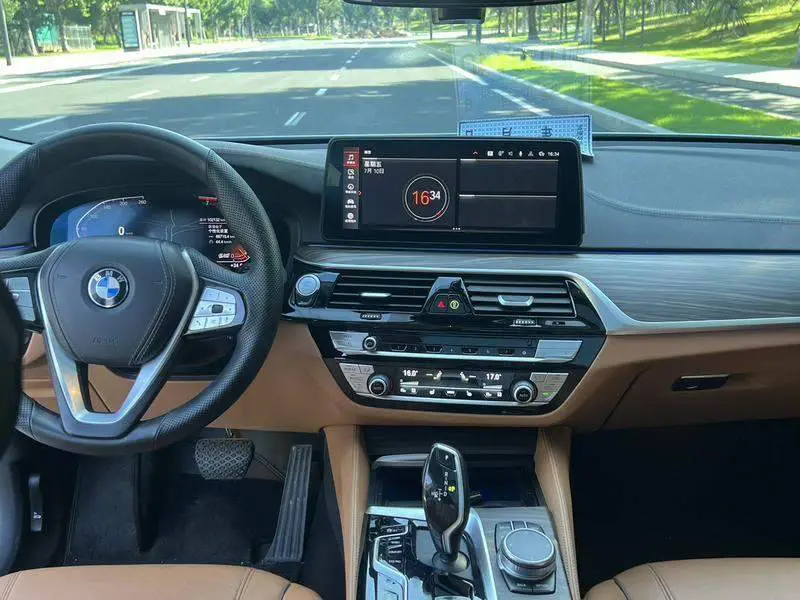 BMW 6 Series GT 2021 630i Luxury Design Package — 7