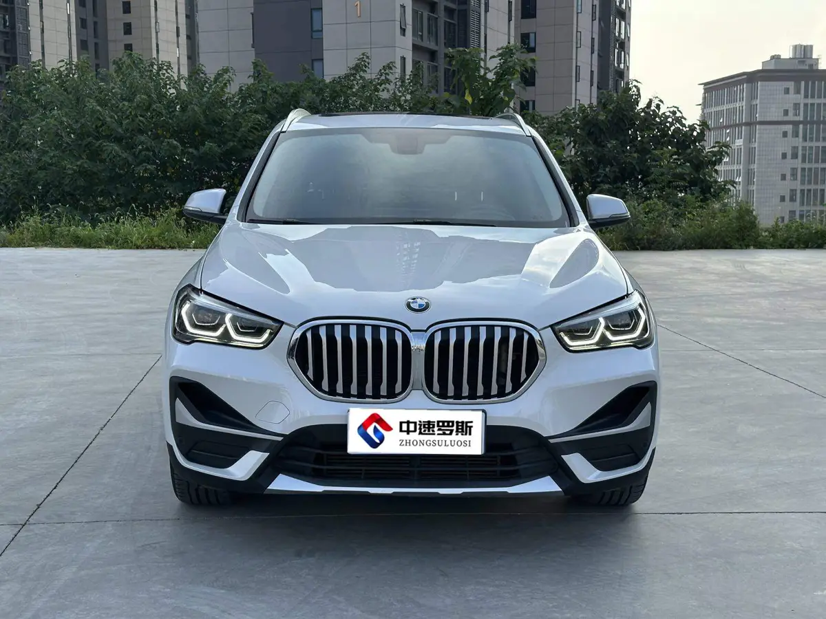BMW X1 2022 sDrive20Li Premium Edition — 2