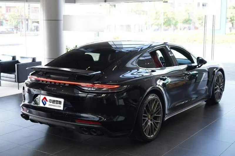 Panamera 2023 Panamera 2.9T Platinum Edition — 4