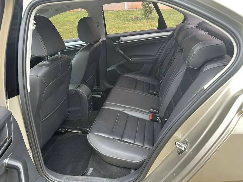 Bora 2016 1.6L Automatic Comfort — 9