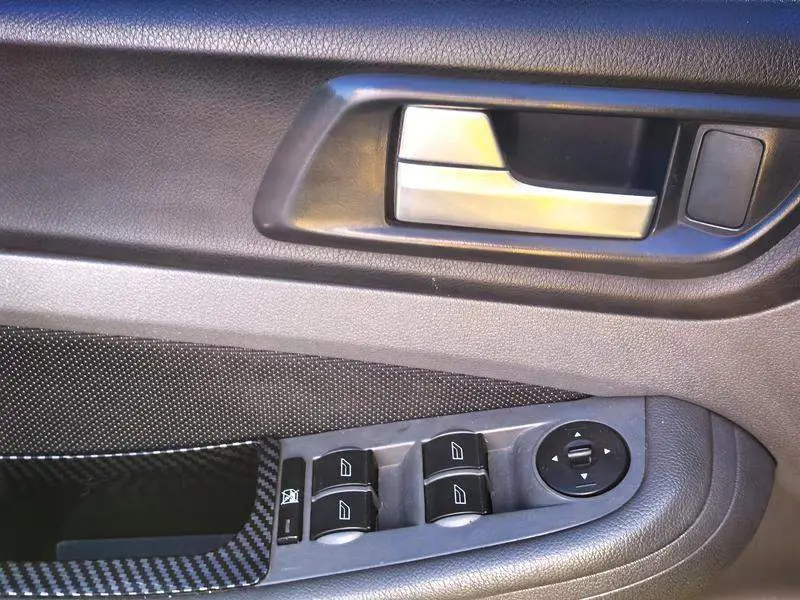 Fox 2012 Hatchback Classic 1.8L Automatic Basic Model — 17