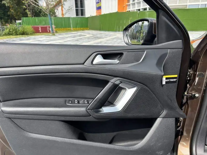 Peugeot 408 2015 1.2T Automatic Glory Edition — 13