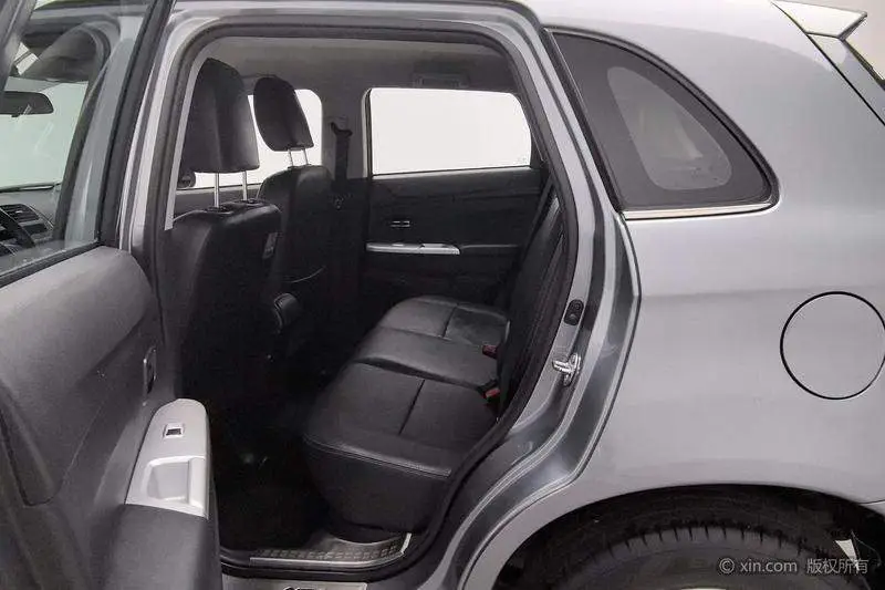 ASX 2013 2.0L CVT 2WD Deluxe Edition — 19