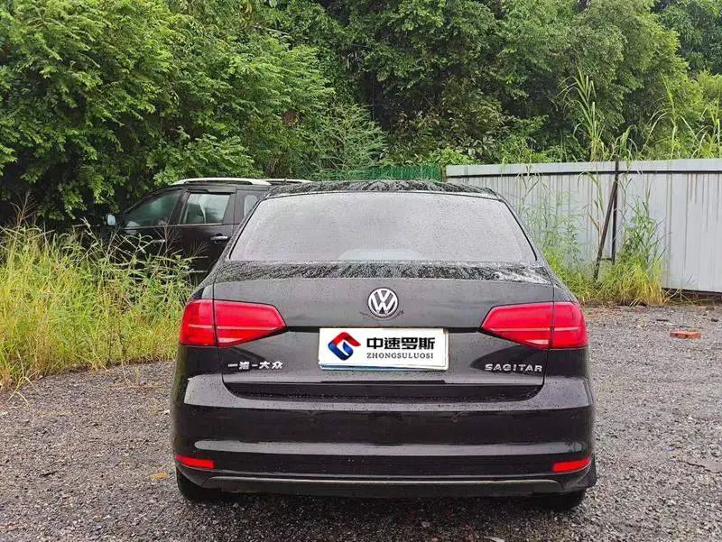 Sagitar 2015 1.6L Automatic Fashion Model — 5