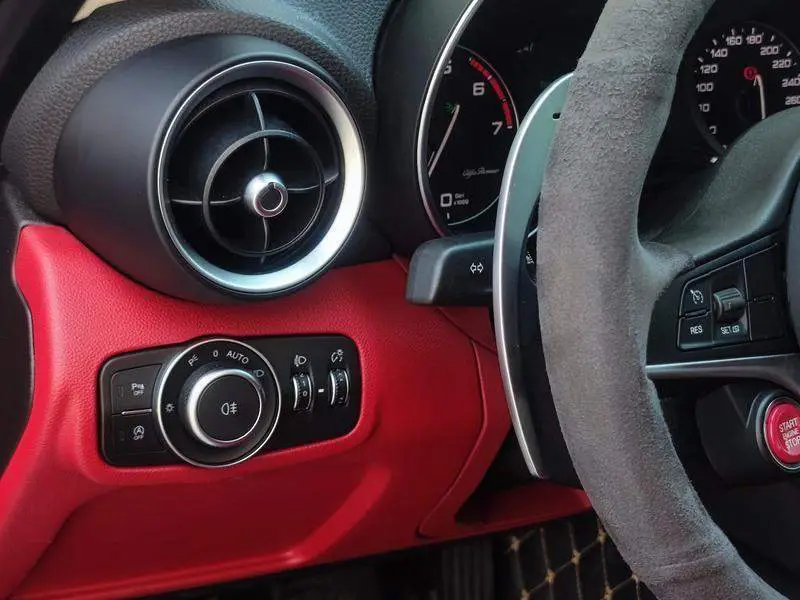 Giulia 2017 2.0T 200HP Deluxe Edition — 16