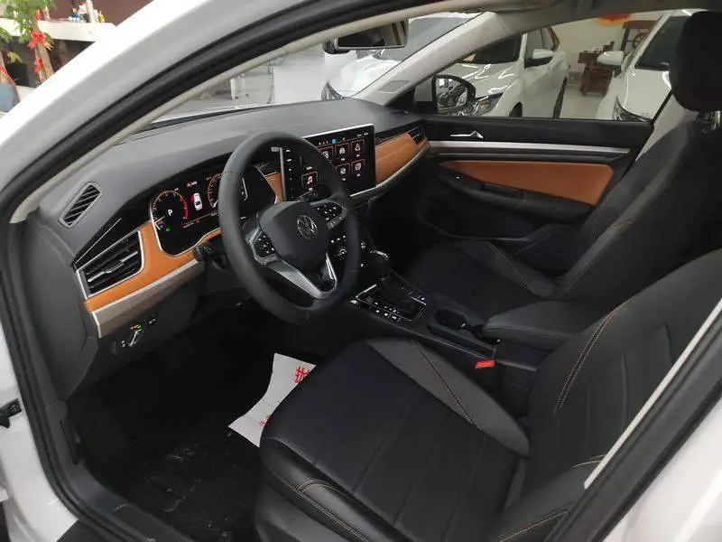 Bora 2023 200TSI DSG Free Edition — 14