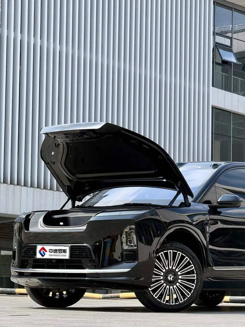 NIO ES8 2026 Six-Seat Executive Luxury Edition — 8