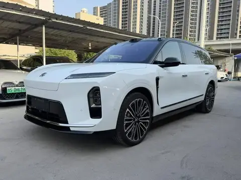 NIO ES8 2026 Six-Seat Executive Signature Edition