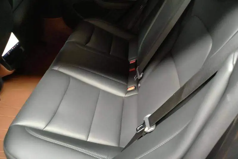 Model 3 2023 rear-wheel drive version — 16