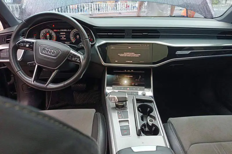 Audi A6L 2022 40 TFSI Luxury Dynamic Edition — 7