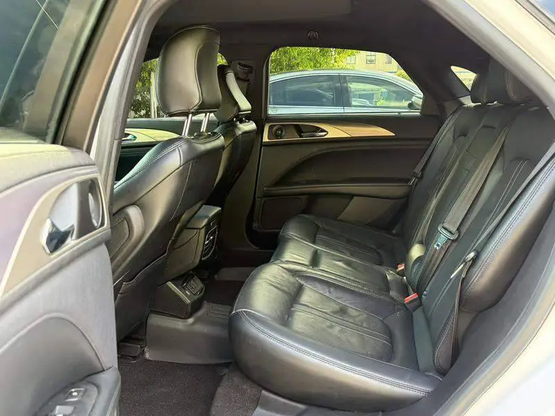 Lincoln MKZ 2020 2.0T MONO Limited Edition MONO WHITE — 9