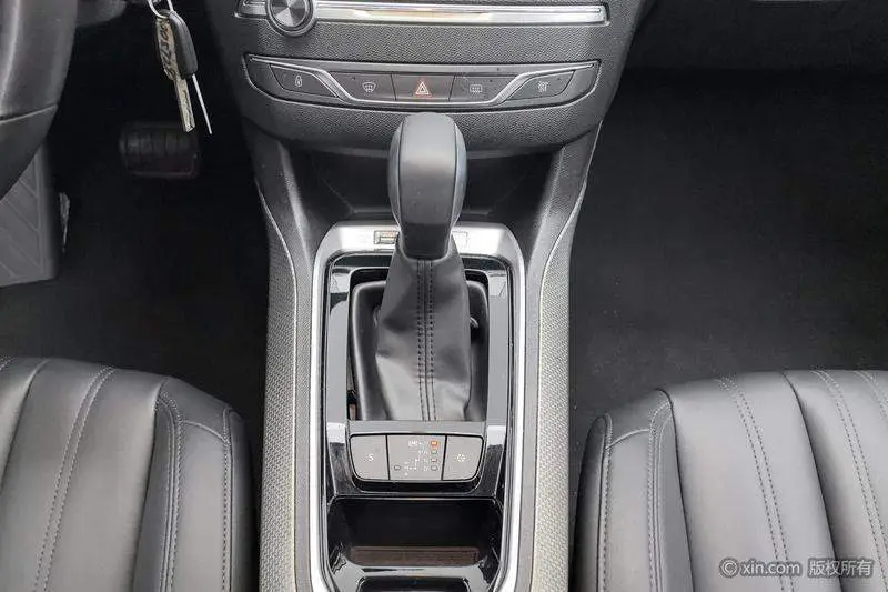 Peugeot 408 2020 360THP 10th Anniversary Edition — 15