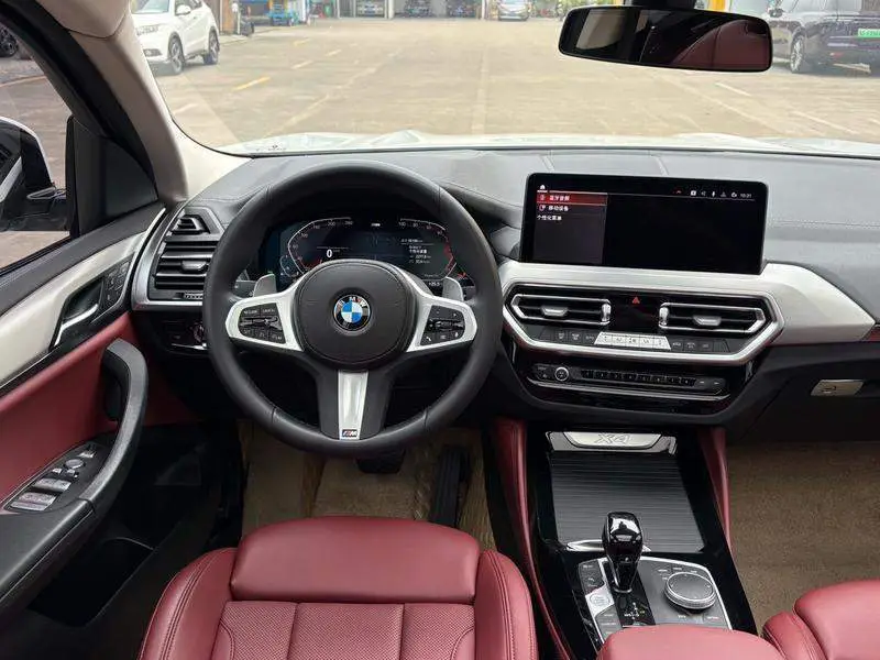 BMW X4 2022 xDrive 25i M Sport Package — 12