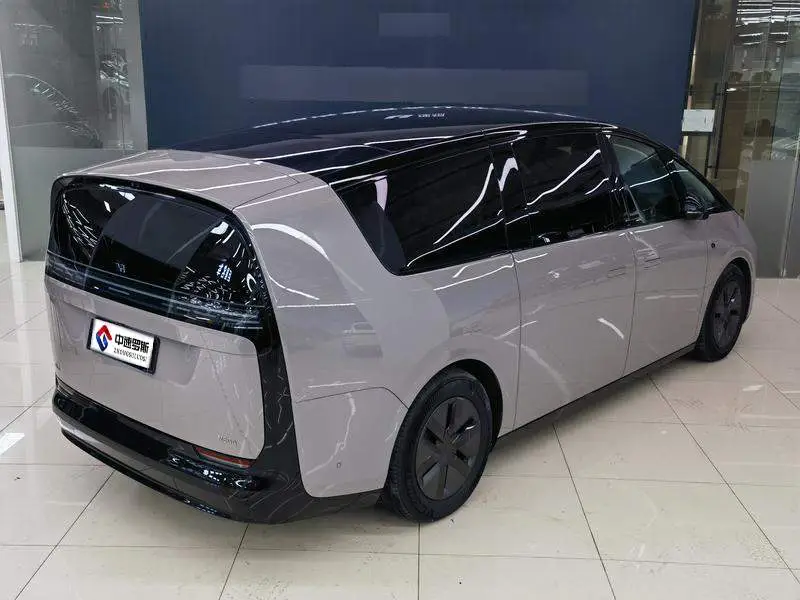 Ideal MEGA 2024 Ultra — 4