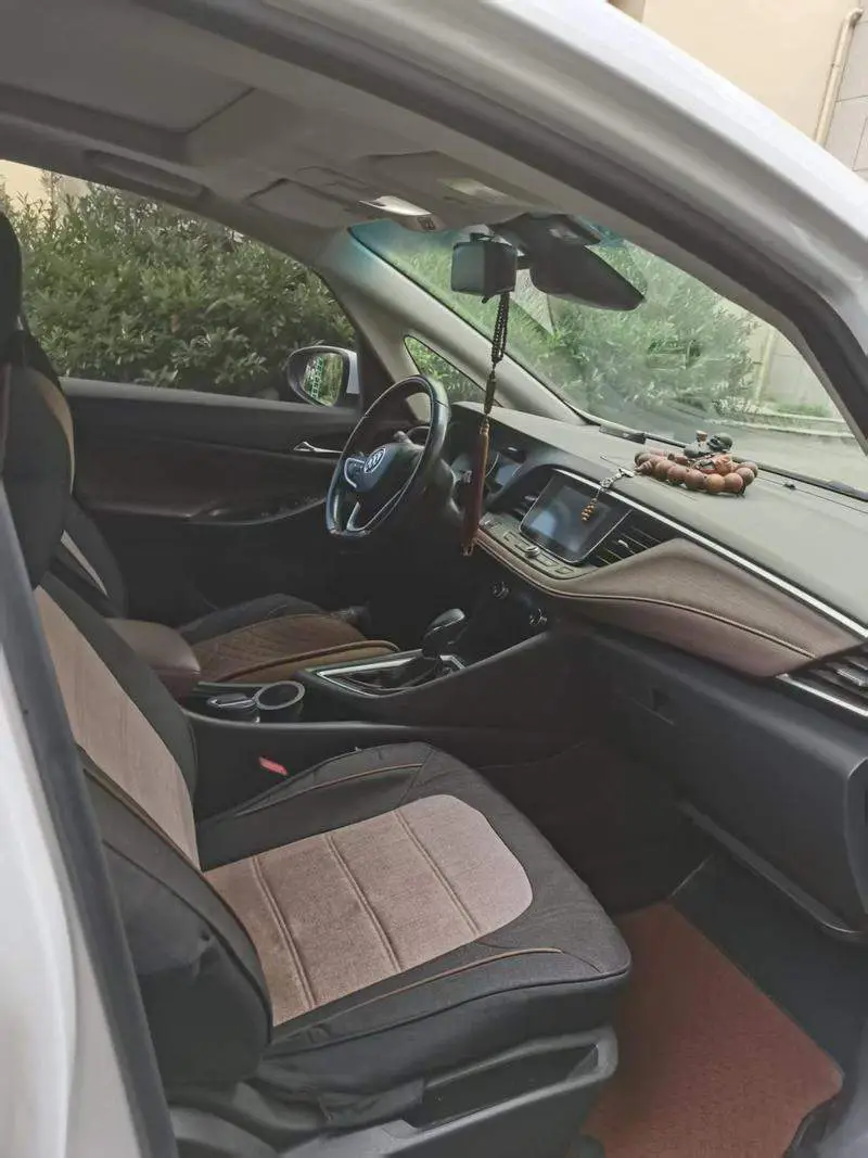 Buick GL6 2018 18T 6-seat Premium Edition — 6