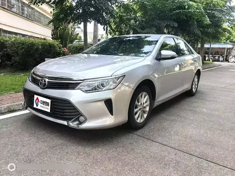 Camry 2015 2.0G Leading Edition