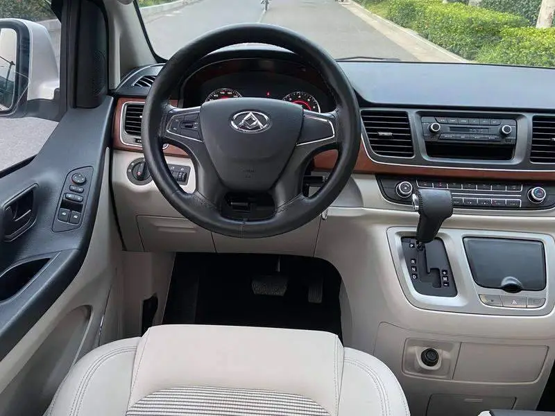 Maxus G10 2016 2.0T Automatic Luxury Edition — 13