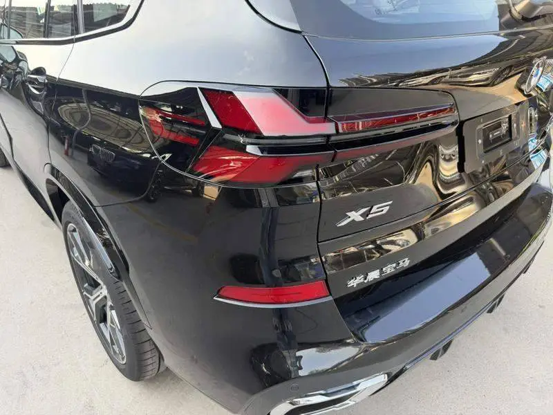 BMW X5 2026 xDrive 40Li M Sport Night Package — 8