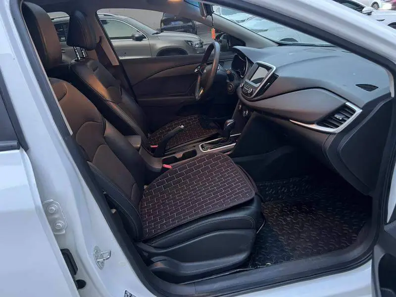 Cobalt 2016 1.5L Automatic Enjoy Edition — 7