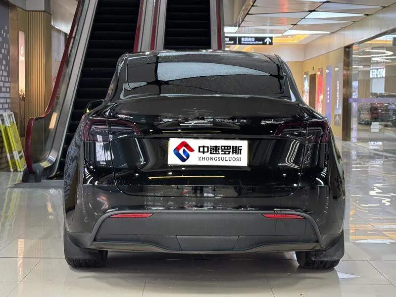 Model Y 2022 facelifted rear-wheel drive version — 6