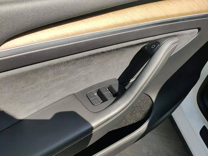 Model Y 2021 Long Range All-Wheel Drive — 20