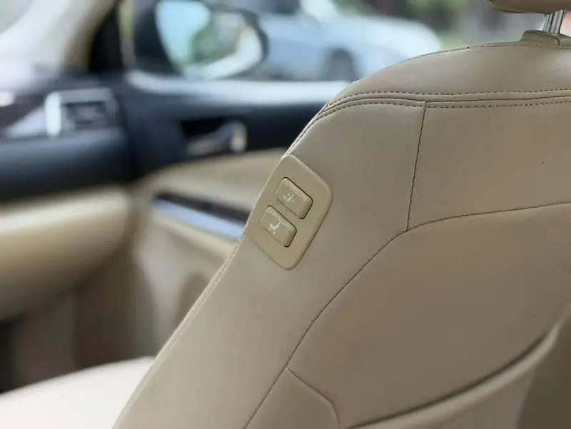 Camry 2015 Hybrid 2.5HG Luxury Navigation Edition — 10