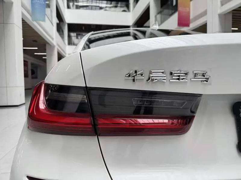 BMW 3 Series 2021 facelifted 325Li M Sport Package — 10