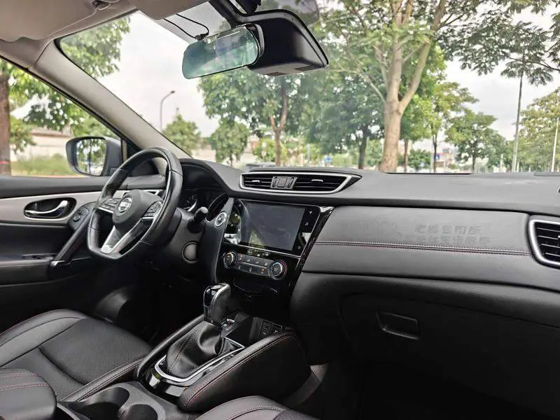 Qashqai 2019 2.0L CVT Deluxe Edition — 11
