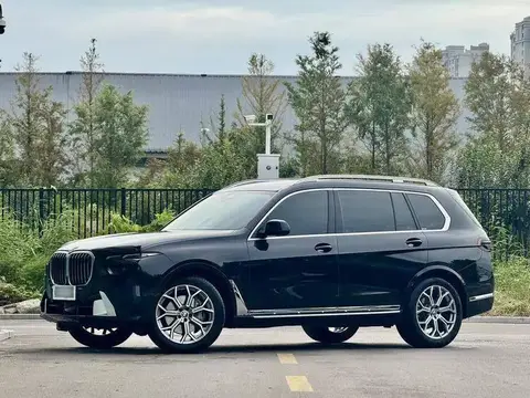 BMW X7 2023 xDrive40i Leading Luxury Package