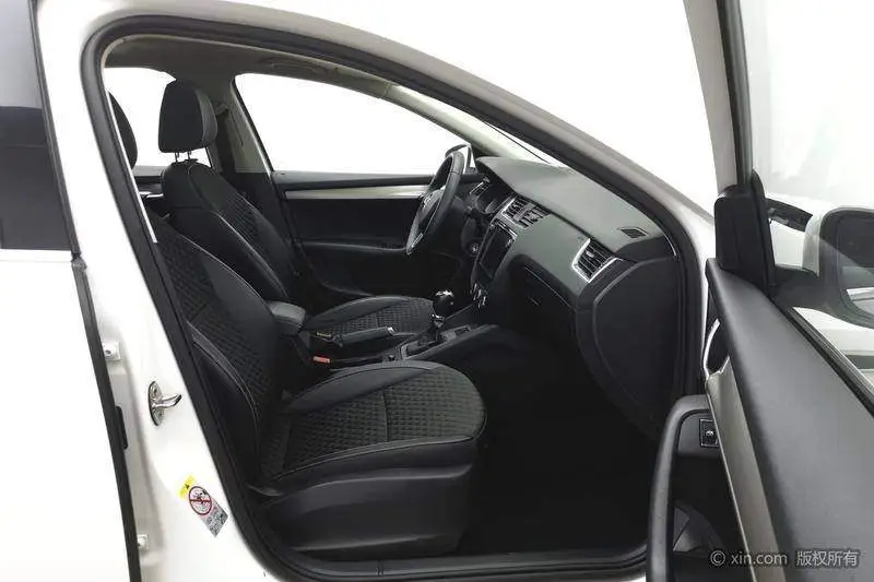 Octavia 2019 1.5L Automatic Luxury Edition — 19