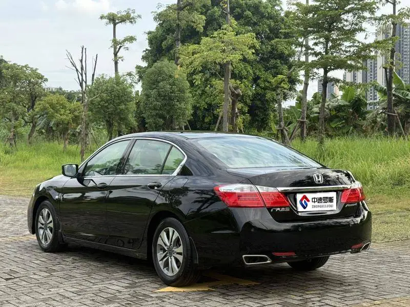 Accord 2015 2.0L LX Comfort Edition — 5
