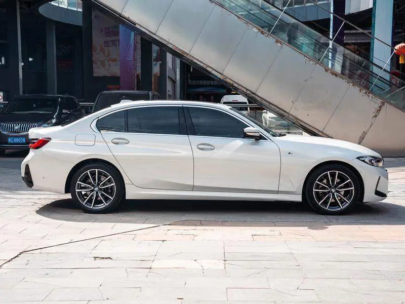 BMW 3 Series 2025 325Li M Sport Package — 7
