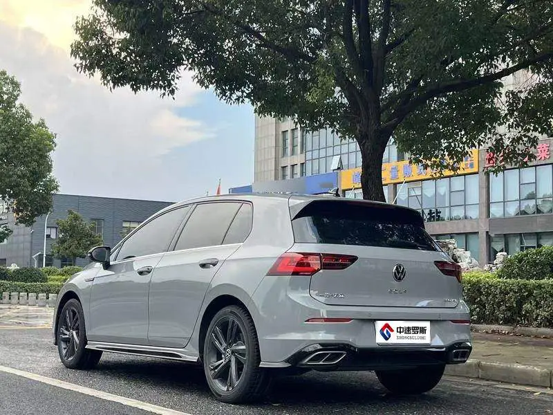 Golf 2023 280TSI DSG R-Line Lite — 4
